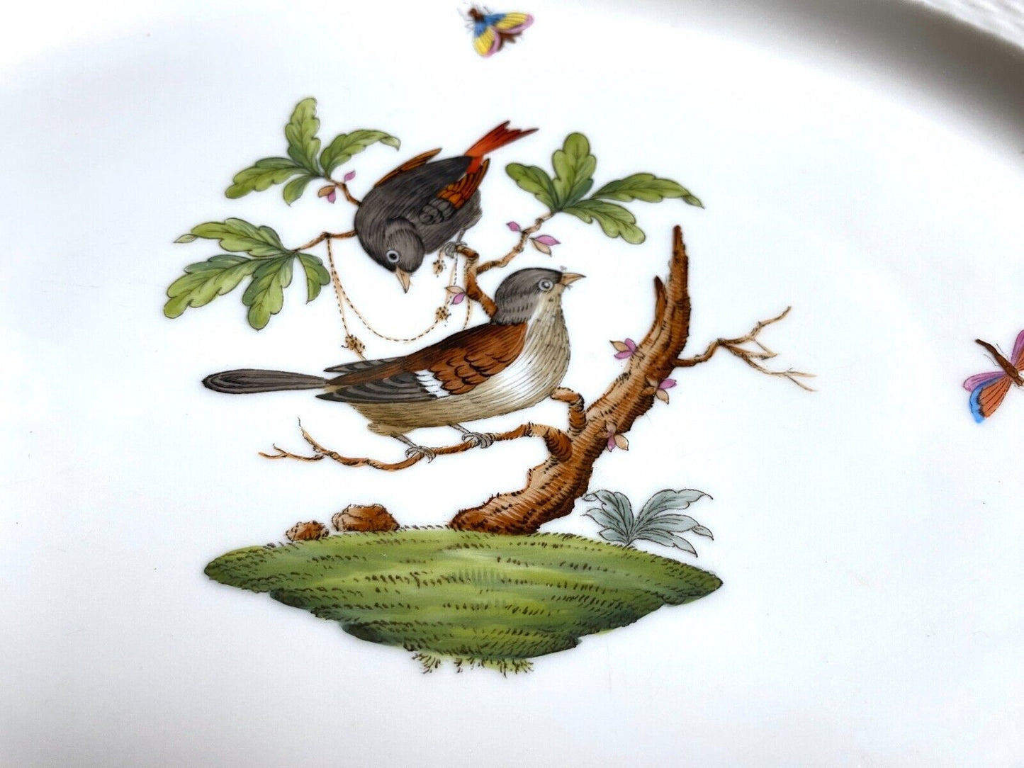 Herend Rothschild Bird serving oval platter with scalloped and gilt tim, 420/RO