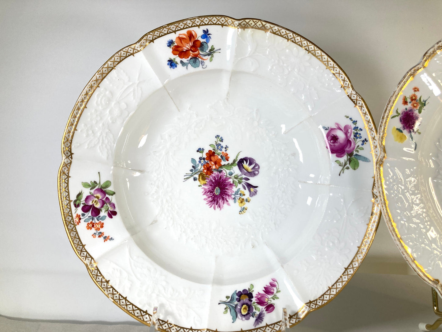 Set of 4 Meissen (1774-1815) floral painting and gold rimmed bowls/deep plates, hand-painted, relief floral pattern, 1st quality,collectible