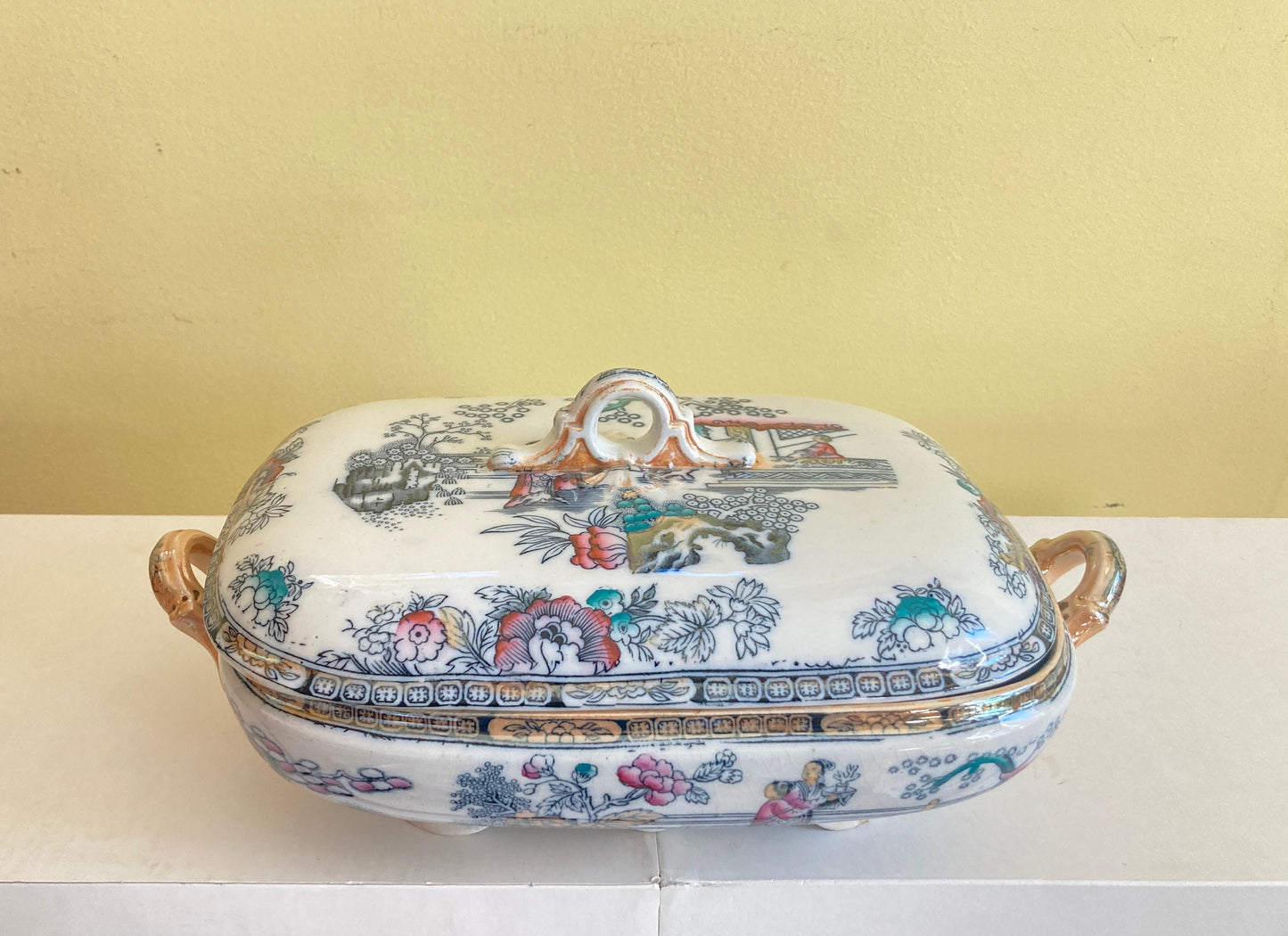 Antique Ashworth LSS Lewis Strauss & Sons covered serving dish in Chinese pattern, ca. 1860