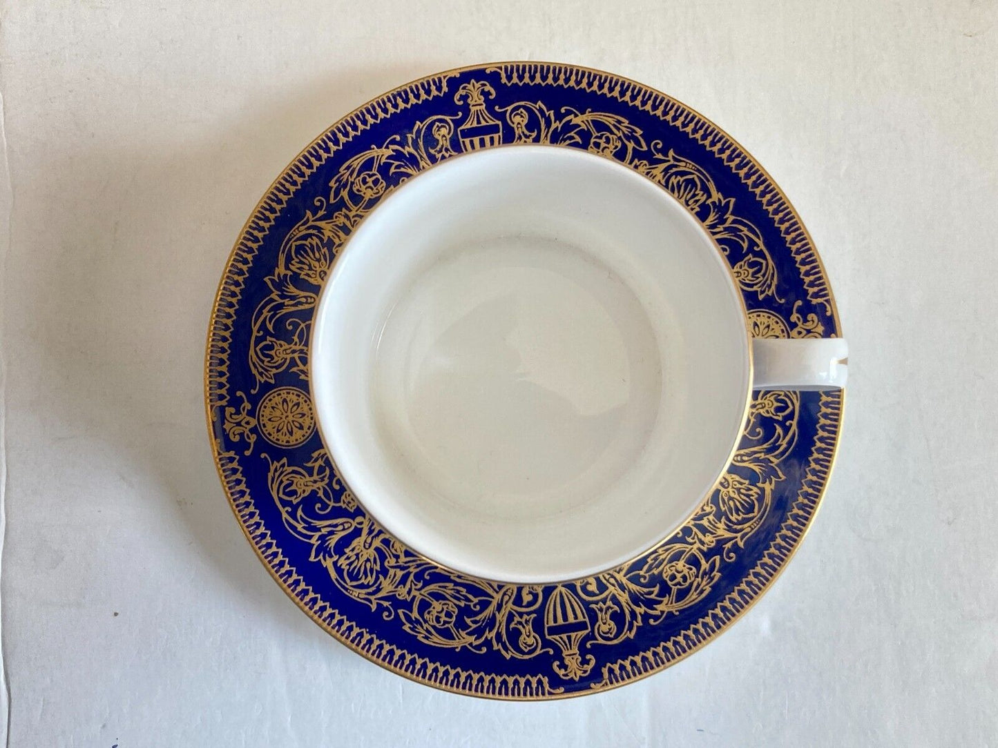 Superb 3 x Royal Worcester Sandringham Cobalt Blue and Gold teacup w/saucers