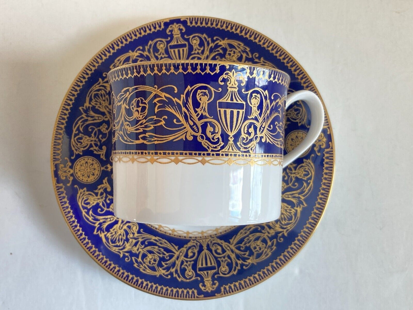 Superb 3 x Royal Worcester Sandringham Cobalt Blue and Gold teacup w/saucers