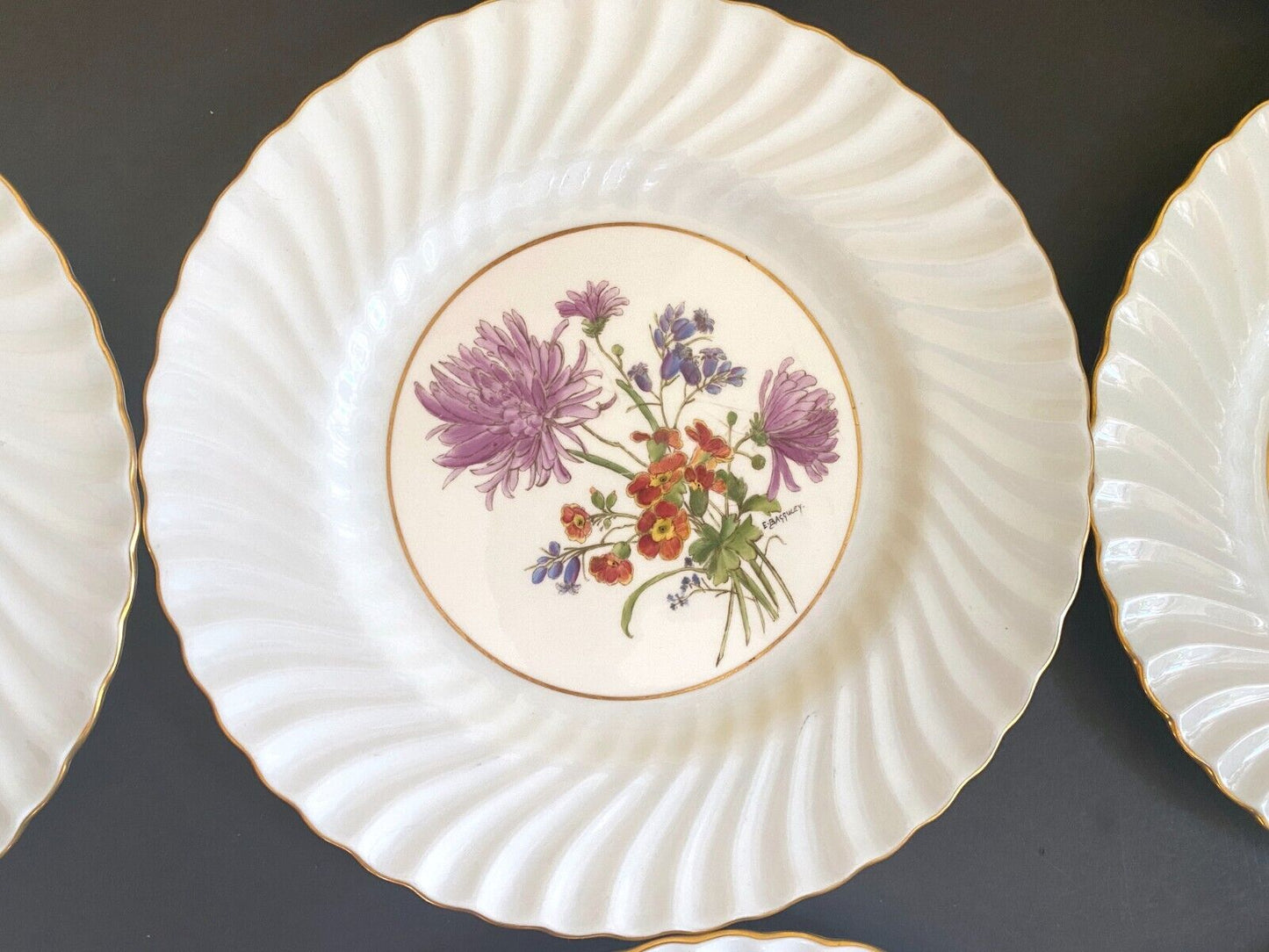 Minton England cabine plates with handpainted floral, artists signed, excellet!