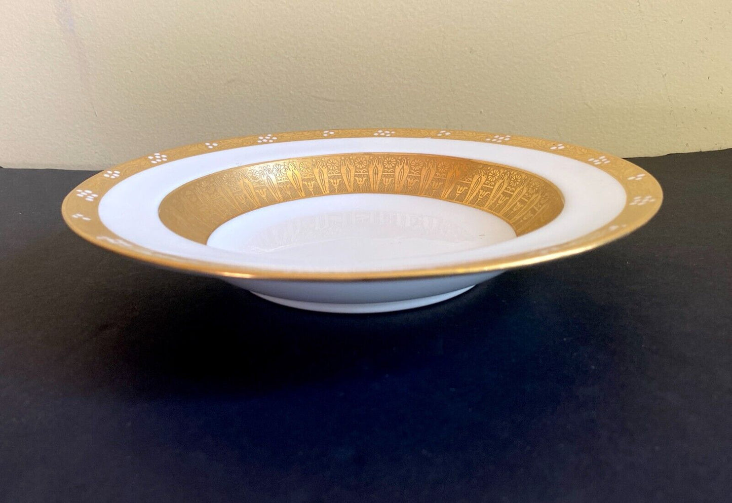 Set of 7 Lenox for Tiffany & Co. rimmed bowl, heavy gold encrusted, 9'', ca.1910