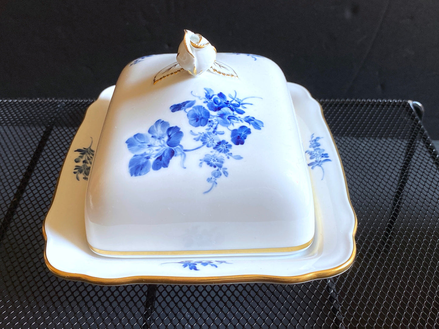 MEISSEN Blue Floral butter dish with gold accent, 1st quality, Exquisite!