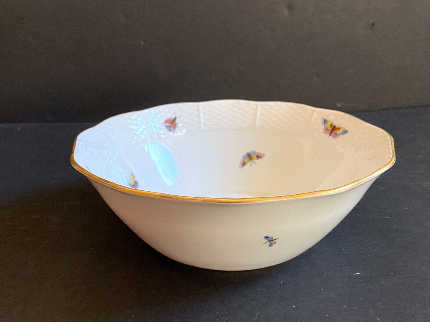 Stunning Herend Rothschild Bird round bowl, 7 3/4'' ,361/RO, Ca. 1930s