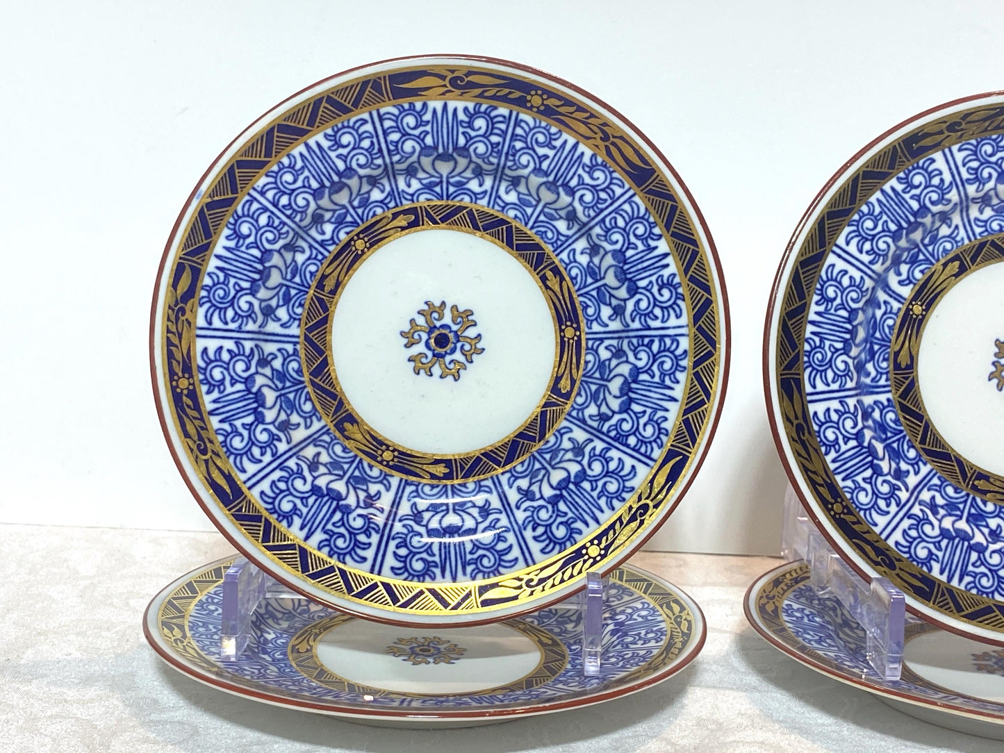 Antique Royal Worcester English Porcelain Blue and White "Royal Lily " bread and butter plates, set of 6, rare scalloped edges,Circa 1906