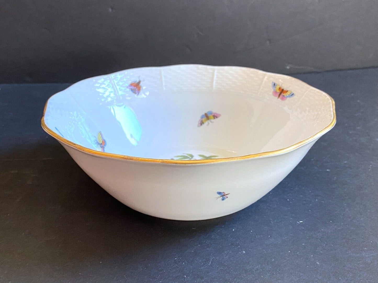 Stunning Herend Rothschild Bird round bowl, 7 3/4'' ,361/RO, Ca. 1930s