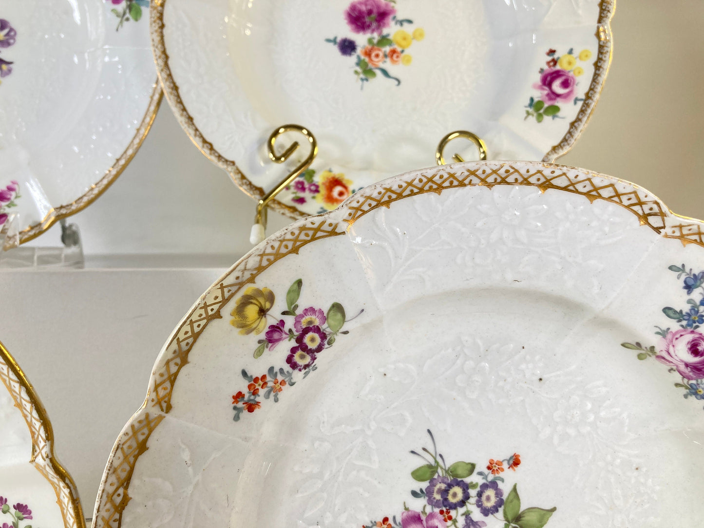 Set of 4 Meissen (1774-1815) floral painting and gold rimmed bowls/deep plates, hand-painted, relief floral pattern, 1st quality,collectible