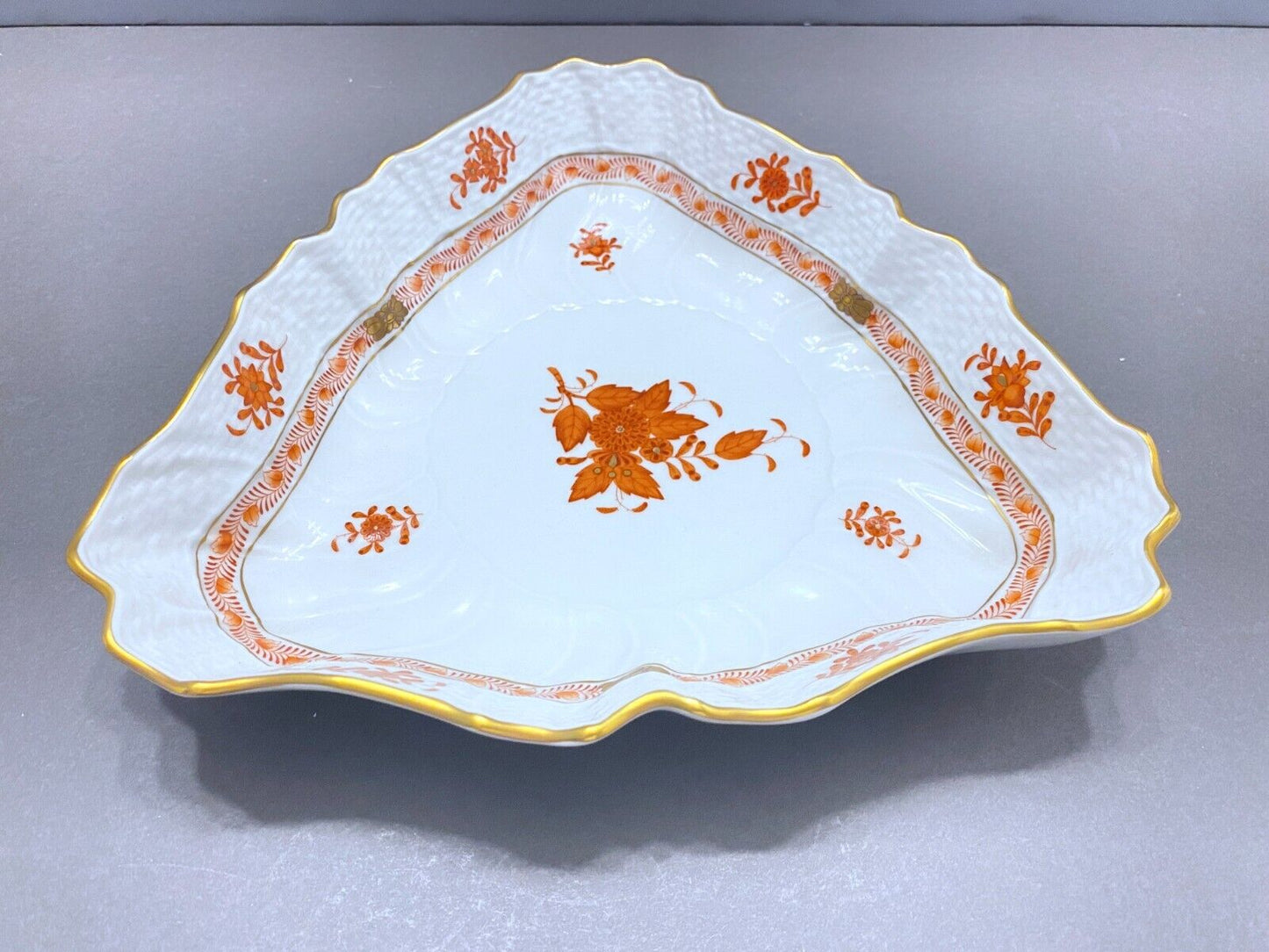 Herend Chinese Bouquet rust triangle shape serving dish/bowl, 1191/AOG. NICE