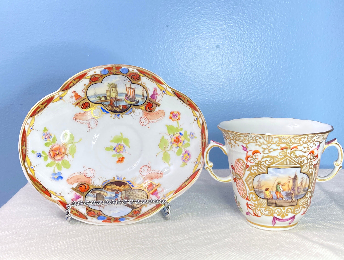 Rare! Meissen Augustus Rex "AR" mark for Helena Wolfsohn Nautical cup and Carl Thieme Quatrefoil saucer, ca.1800s, gold accent