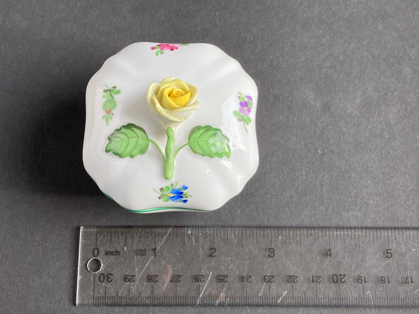 Herend lidded Trinket Box/dish with yellow rose, pattern 6179 LY, Handpainted in Hungary,