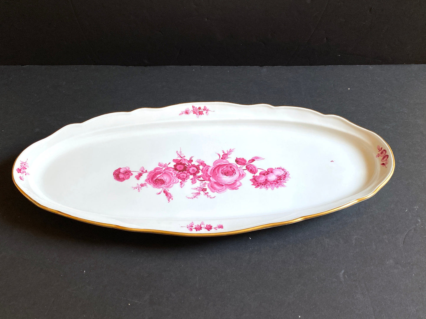 Gorgeous MEISSEN "flower boutique " Purple fish plate, gold rim, 21 inches, 1st choice, excellent