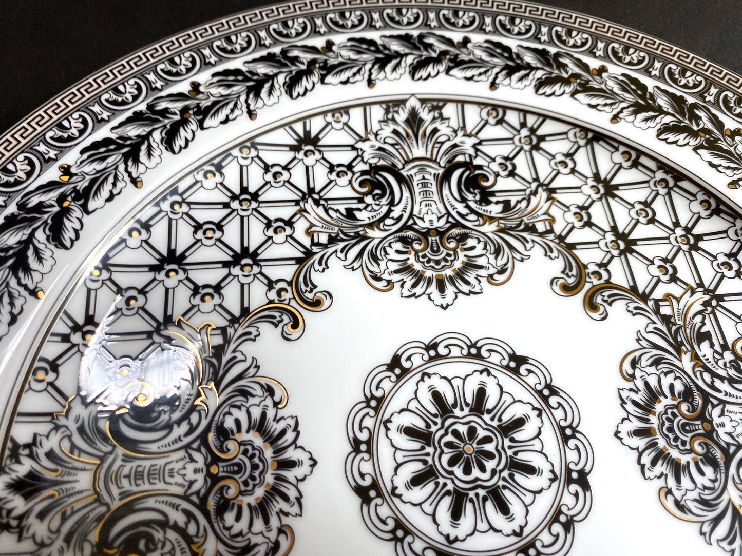 3x Versace "Marqueterie" dinner plates, 8 3/4'' D, by Rosenthal in Germany , black and white pattern with gold accents ,superb!