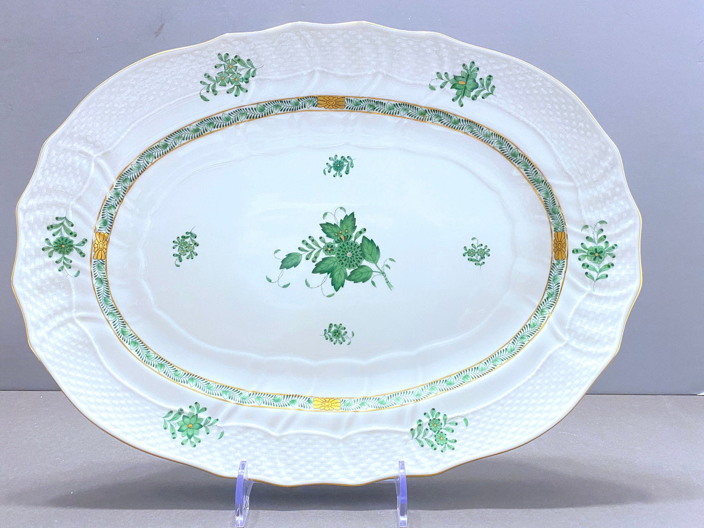 Ca.1930s Herend Chinese Bouquet Apponyi Green oval serving platter/Tray, 15'' X11 '' , excellent condition