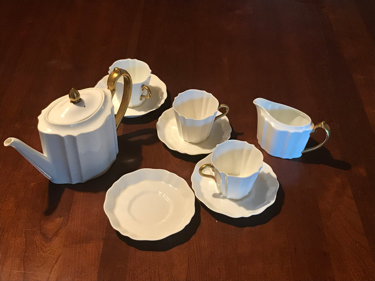 Rare! Exquisite Wedgwood octagonal scalloped bone china Teaset, solid white and gold gilt